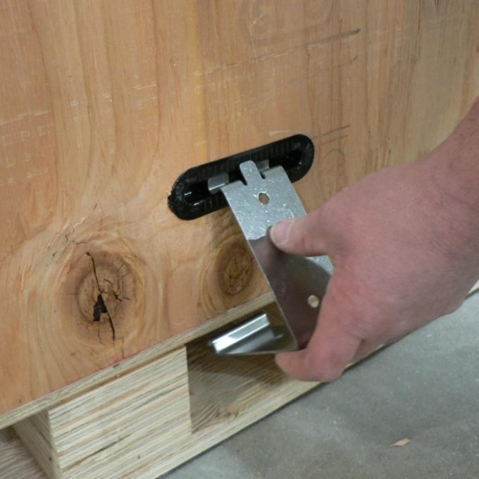 V Shape Anodized Carbon Steel Metal Crate Spring Clips For Plywood Box C057 7